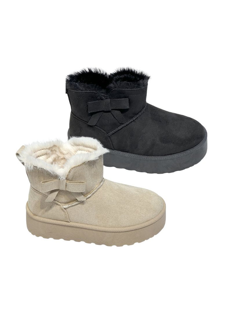 Kinder enkellaarsjes met bontvoering, 3 cm plateauzool en strik, verkrijgbaar in beige en zwart. Warm, stijlvol en comfortabel – perfect voor koude dagen.
