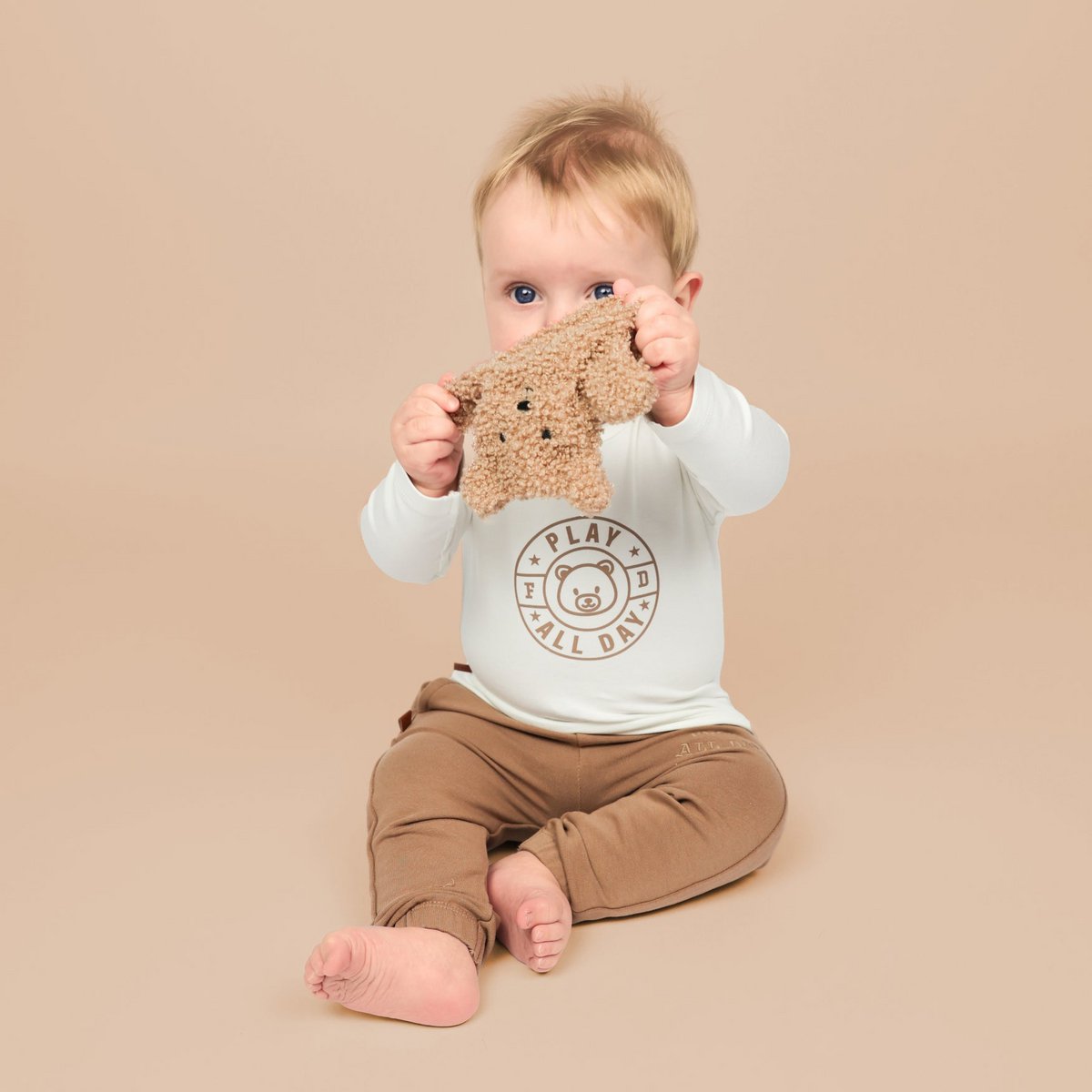 Speel de hele dag kinderen shirt embleem | Wit alyssum