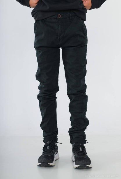 Minoti jongens chino – zwart – 100% katoen – herfst/winter – maat 8 t/m 14 jaar front